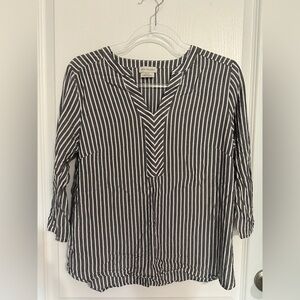 Van Heusen Women's Black and White Striped Blouse